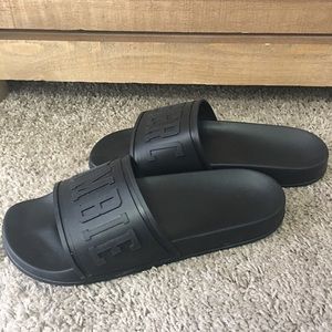 Abercrombie slides (size L or 9/10)